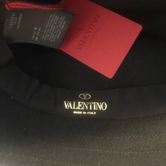 NWT $595 VALENTINO Fur Felt Bucket Hat! - Picture 8 of 16